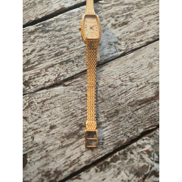 Vintage Certina Swiss quartz watch gold plated Ladies Wrist Watch rare timepiece - Picture 2 of 14